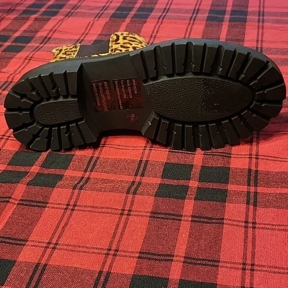 NWOT Lucky Brand Women Emali Tan Black Leopard Calf Hair Lug Sole Combat Boots - Picture 6 of 12